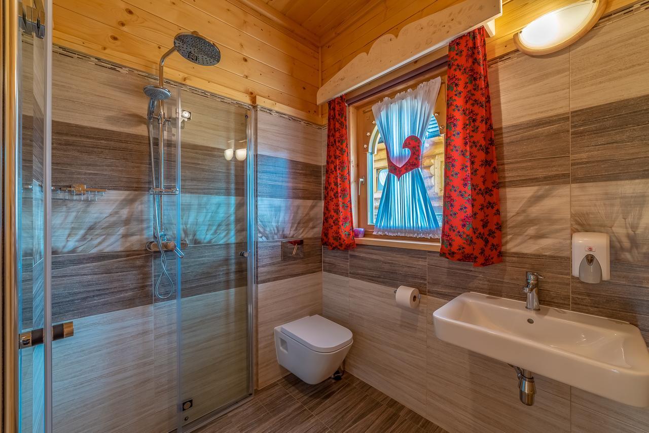 Domek W Bialce Z Jacuzzi W Ogrodzie Bialka Tatrzanska Exterior photo